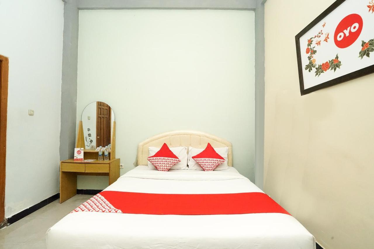 Kartika Syariah Homestay By Stayku Surabaya Eksteriør billede