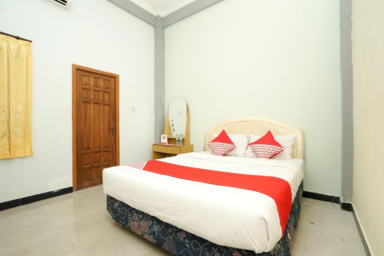 Kartika Syariah Homestay By Stayku Surabaya Eksteriør billede