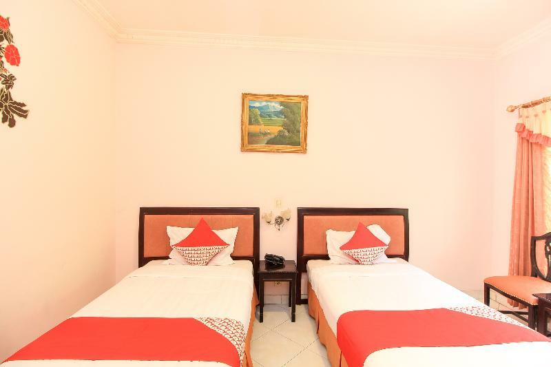 Kartika Syariah Homestay By Stayku Surabaya Eksteriør billede